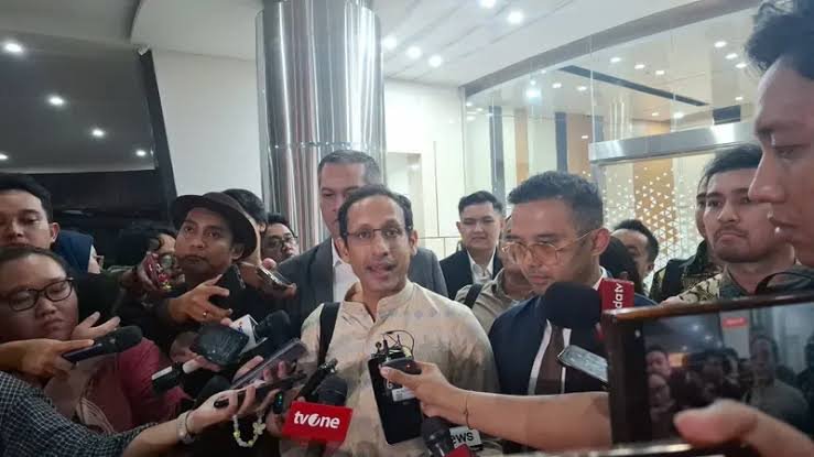 Nadiem Diperiksa 12 Jam Soal Chromebook, Tegaskan Siap Buka Fakta