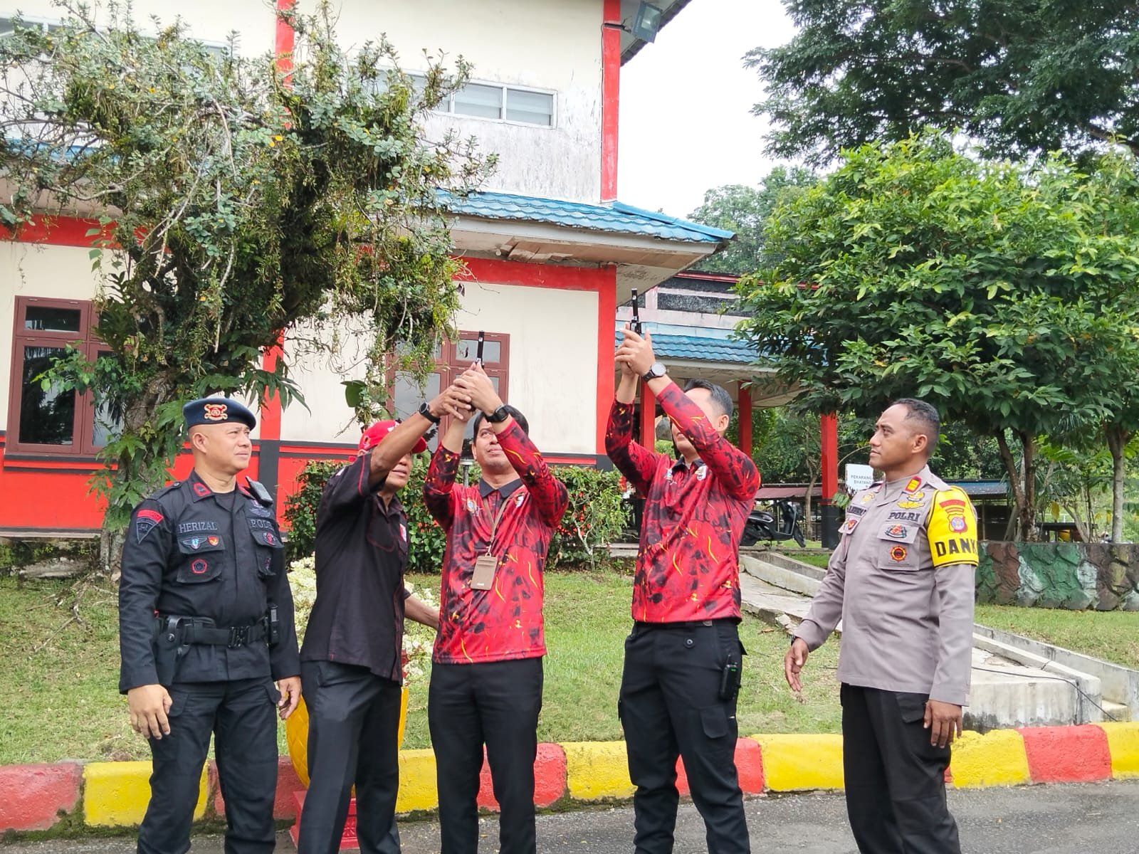 Tembakan Simbolis Resmikan Kejuaraan Menembak Piala Bupati Berau 2025