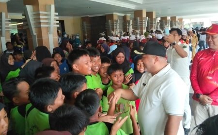 Wakil Bupati Gamalis Dikerumuni Siswa, Momen Hangat Warnai Pembukaan LKBB ke-9