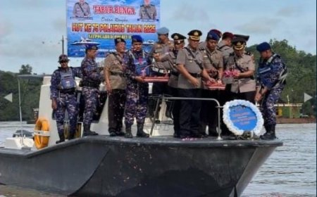 Peringati HUT ke-75, Polairud Polres Berau Tebar Bunga di Sungai Segah