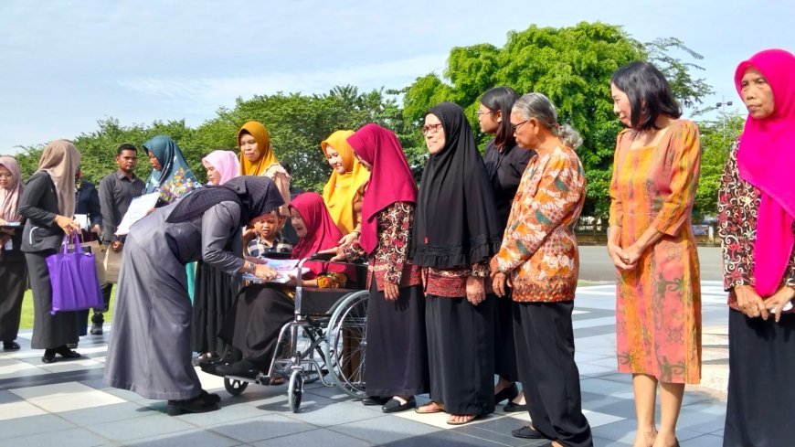 Semangat Hari Pahlawan: Pemkab Berau Salurkan Bantuan UEP dan Tali Asih Korpri