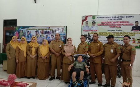 Bupati Berau Serahkan Bansos dan Alat Bantu bagi 210 Penyandang Disabilitas