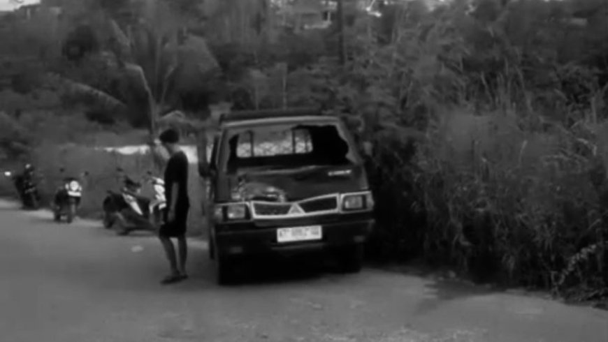 Tragedi Tanjakan Labanan: Truk Pasir Mundur Hantam L300 dan Motor, Satu Orang Tewas di Tempat