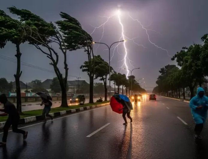 BMKG Peringatkan Potensi Cuaca Ekstrem hingga Awal Februari, Sejumlah Wilayah Berstatus Siaga