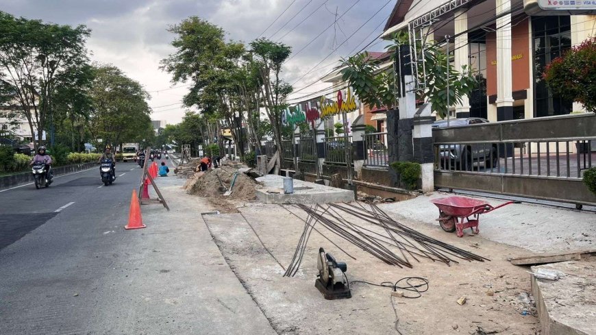 Proyek Drainase di Mana-Mana, Mengapa Banjir Masih Terjadi?