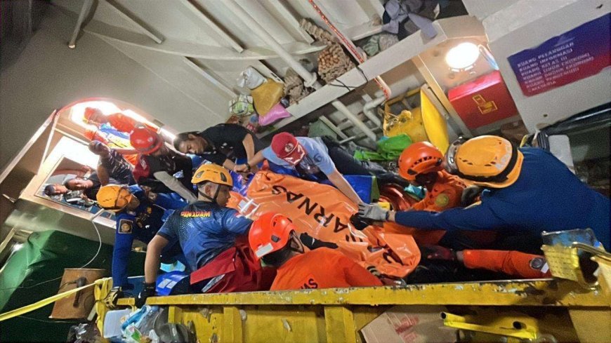 Kecelakaan di KM Dharma Kartika IX, Truk Muatan Beras Terguling, Tiga Orang Meninggal Dunia