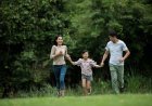 Indonesia Masuk Jajaran Negara Paling Bahagia di Dunia, Ikatan Sosial dan Spiritualitas Jadi Kunci Utama