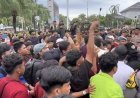 Sebut Gratispol Cuma Ilusi, Mahasiswa Samarinda 'Kepung' Kantor Gubernur Kaltim
