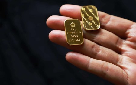 Emas Makin Berkilau: Haruskah Beli Sekarang Sebelum Harga Melambung Lagi?