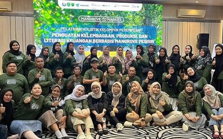 Dari Hutan ke Pasar: Langkah Maju Kelompok Perempuan Berau Mengolah Ekonomi Biru