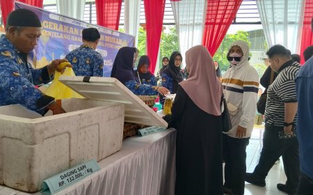 Pasar Murah Tekan Harga, Warga Berau Ramai Serbu Kebutuhan Pokok Jelang Lebaran