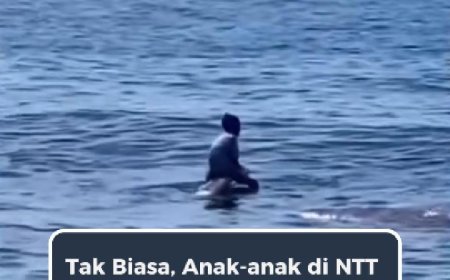 Anak-anak NTT Bermain Bersama Paus, Bikin Netizen Takjub