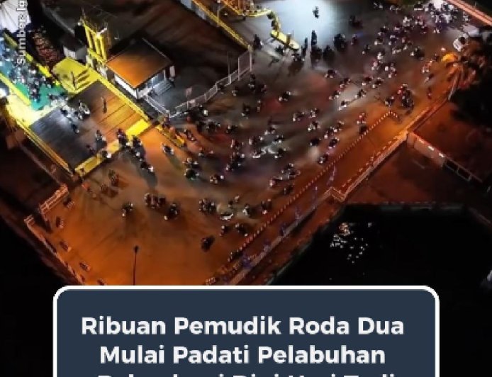 Ribuan Pemudik Motor Padati Pelabuhan Bakauheni