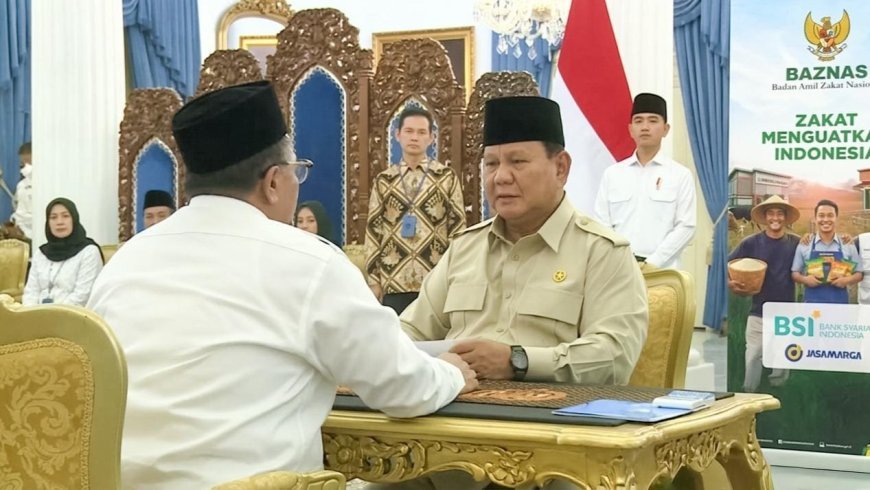 Presiden Bersama Jajaran Kabinet Tunaikan Zakat di Istana, Baznas Himpun Rp3,8 Miliar
