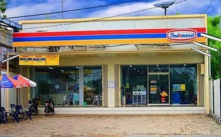 Retail Modern Menjamur, Warung Kecil Terancam