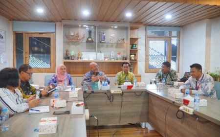 Menjemput Sinyal di Bumi Batiwakkal: Asa Digital dari Pesisir Berau ke Balikpapan