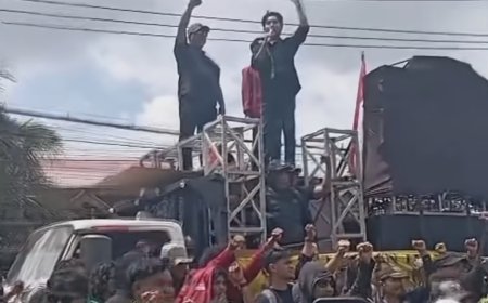 Ribuan Massa Kepung DPRD Kaltim, Desak Audit Kebijakan dan Pemberantasan KKN