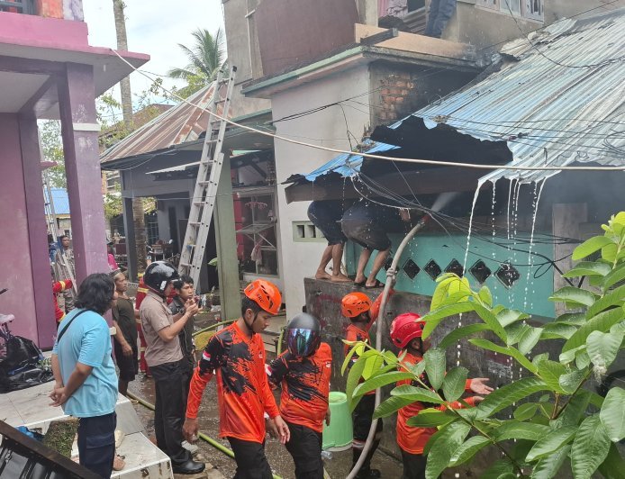 Diduga Korsleting Listrik, Satu Rumah di Sambaliung Berau Terbakar