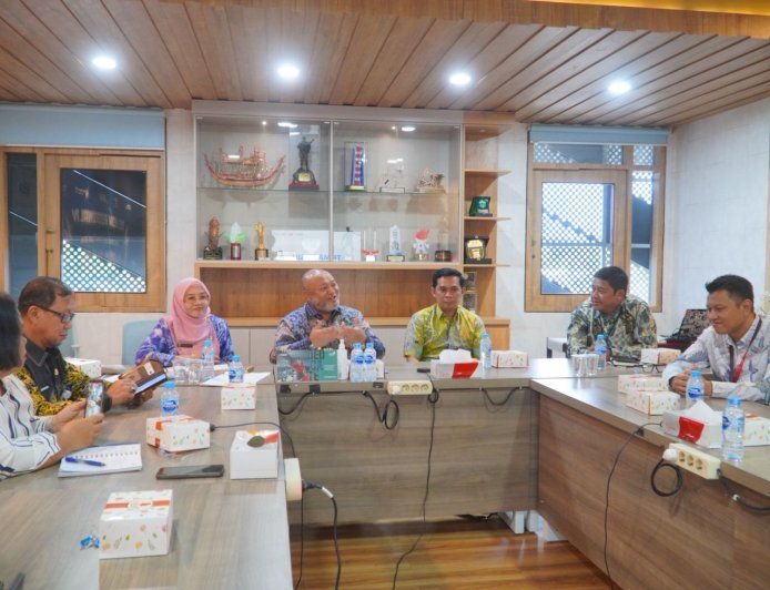 Menjemput Sinyal di Bumi Batiwakkal: Asa Digital dari Pesisir Berau ke Balikpapan