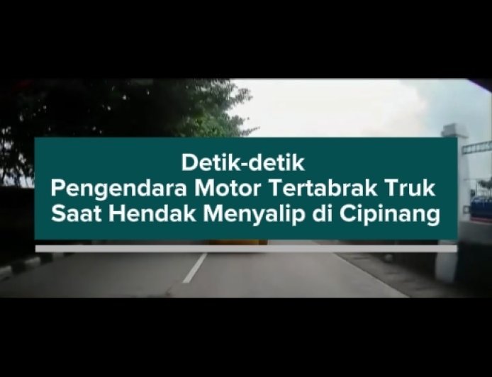 Detik-detik Pengendara Motor T3rt4br4k Truk Saat Hendak Menyalip di Cipinang
