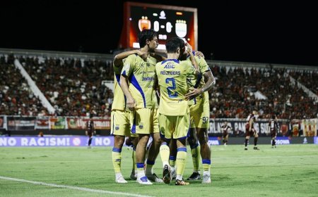 Selangkah Lagi Juara! Persib Bandung Bungkam PSM Makassar 2-1 di Parepare