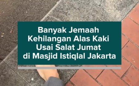 Banyak Jemaah Kehilangan Alas Kaki Usai Salat Jumat di Masjid Istiqlal Jakarta