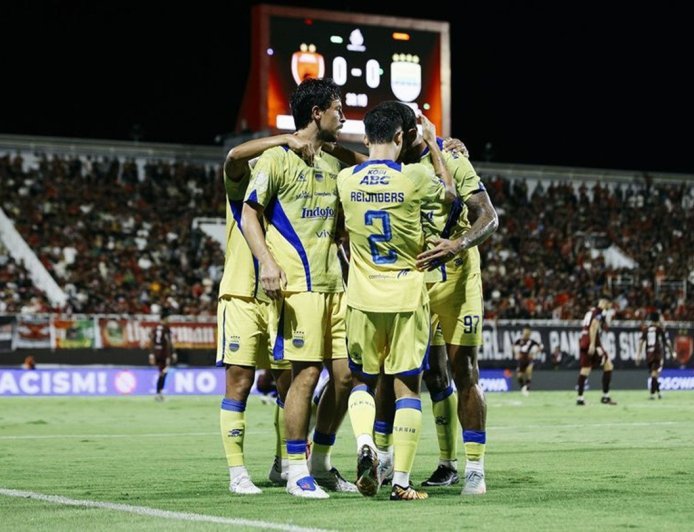 Selangkah Lagi Juara! Persib Bandung Bungkam PSM Makassar 2-1 di Parepare