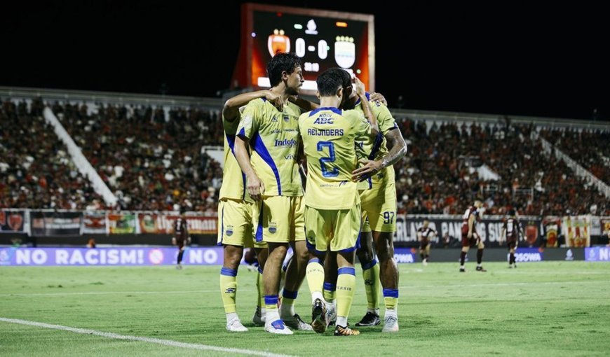 Selangkah Lagi Juara! Persib Bandung Bungkam PSM Makassar 2-1 di Parepare