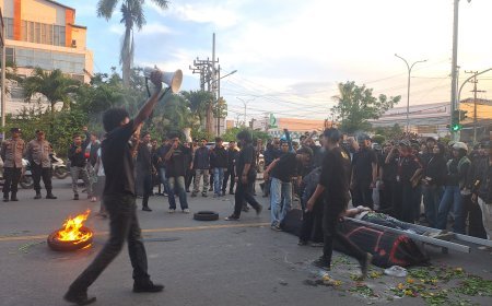 GERAM Kepung Simpang Mahakam, Ratusan Mahasiswa Nyatakan Mosi Tidak Percaya kepada Pemangku Kebijakan Kaltim