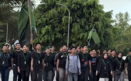 HMI Cabang Samarinda Bergabung dalam Aksi GERAM, Suarakan Lima Tuntutan Rakyat di Simpang Jembatan Mahakam