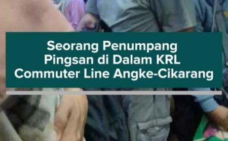 Seorang Penumpang Pingsan di Dalam KRL Commuter Line Angke-Cikarang