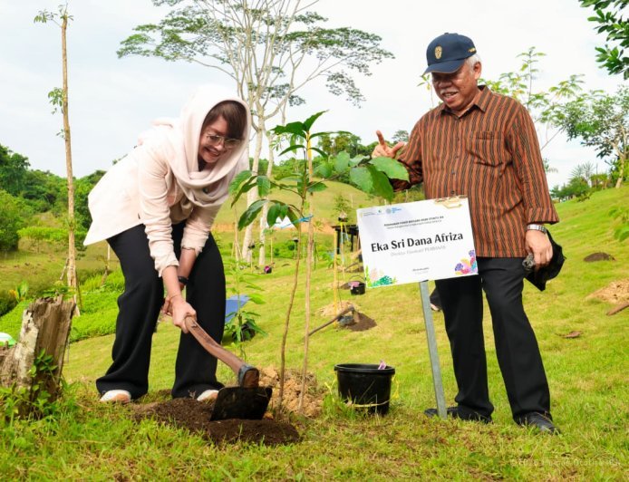 Peringati Hari Lingkungan Hidup, OIKN Tanam 1.153 Pohon