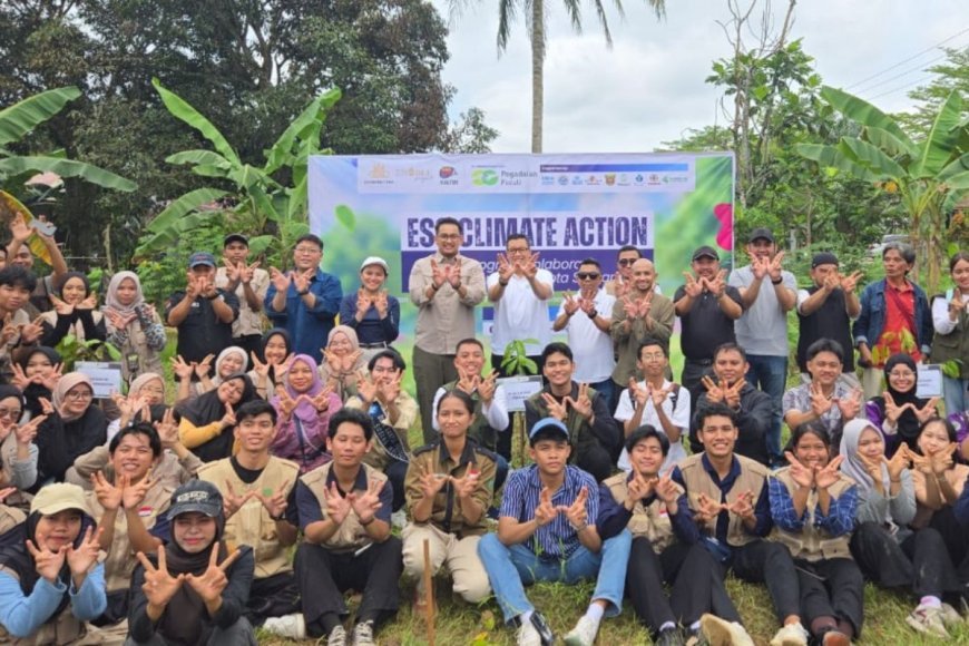Pegadaian Samarinda Buat Program Penghijauan, Tanam 2000 Pohon di Desa Pampang