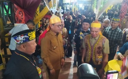 Seno Aji Hadir di Penutup Festival Bekudung Betiung,  Nilai Kegiatan Budaya Sangat Penting