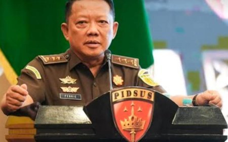 Heboh Temuan Emas 74 Kg, Jampidsus Febrie Adriansyah Resmi Mundur