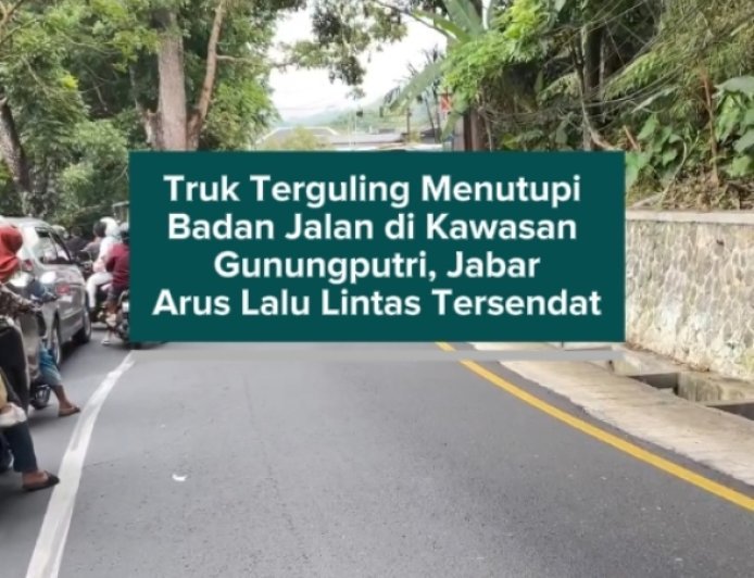 Truk Terguling Menutupi Badan Jalan di Kawasan Gunungputri, Arus Lalu Lintas Tersendat