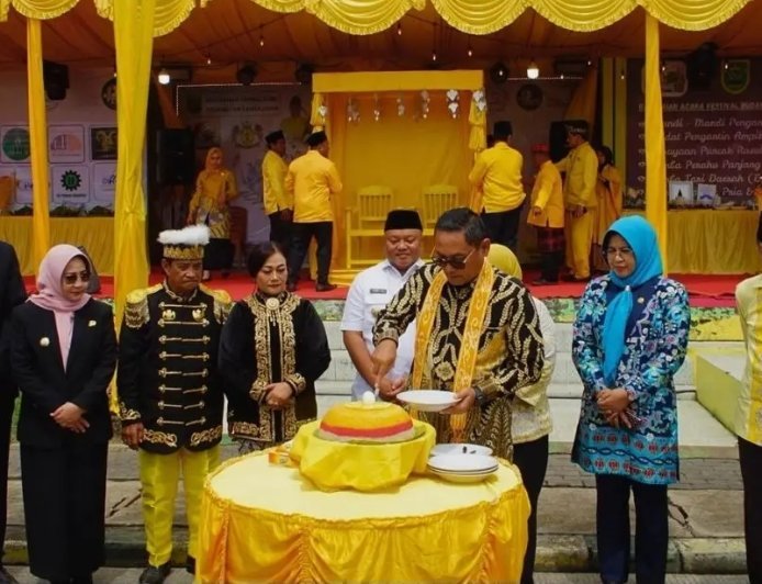 Kembali Digelar, Festival Abutta Banua Resmi Dibuka oleh Wagub Kaltim