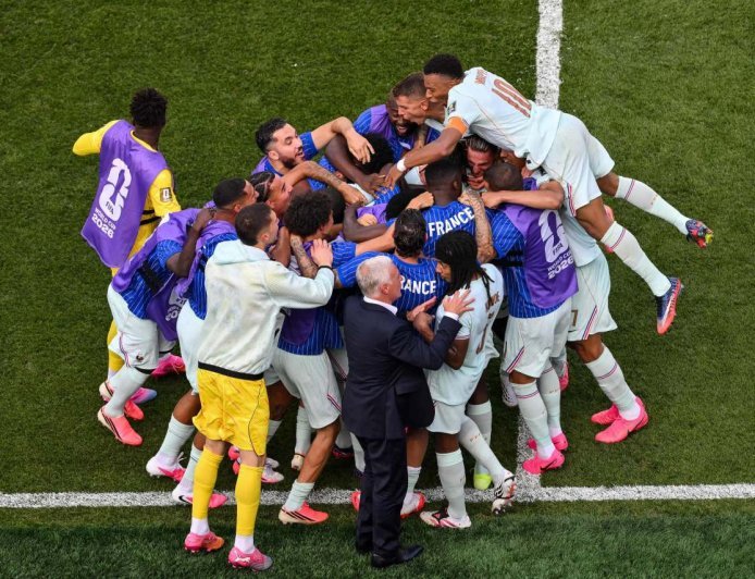 Les blues Melangkah ke Semifinal, Tundukan Singa Atlas 2-0