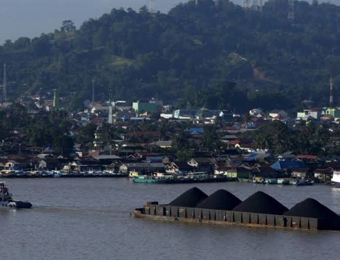 Ekspor Kaltim Sentuh US$1,82 Miliar, Impor Malah Terjun Bebas 63 Persen