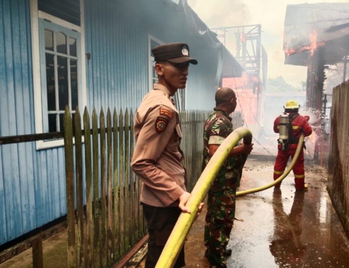 Kerugian Mencapai 1 Miliar, Kebakaran di Tanjung Redeb Disinyalir Berasal dari Tindakan Membakar Sampah
