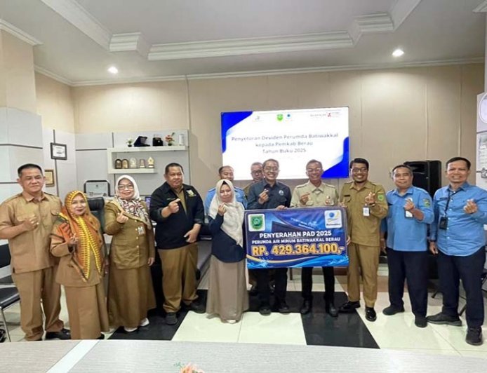 Kontribusi PAD Berau: Perumda Air Minum Batiwakkal Serahkan Dividen Tahun 2025