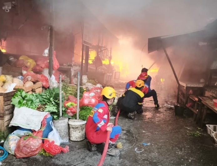 Puluhan Kios di Pasar Sepinggan Balikpapan Ludes Terbakar, Diduga Korsleting Listrik