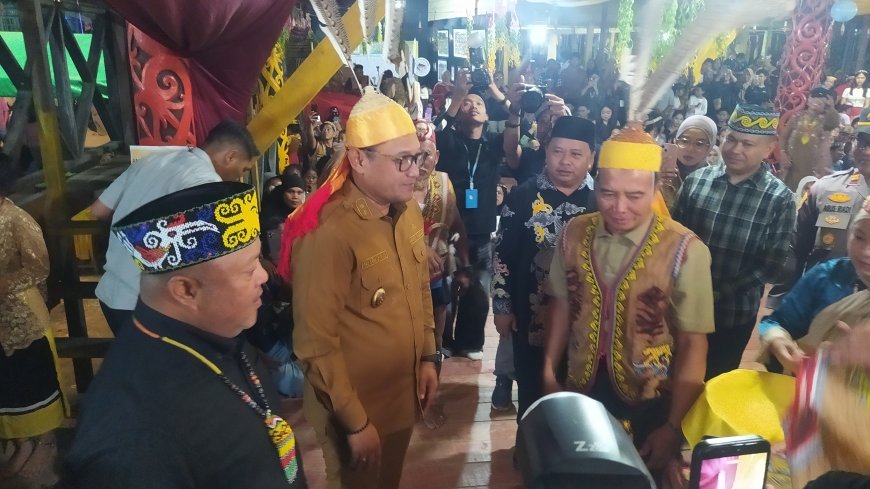 Seno Aji Hadir di Penutup Festival Bekudung Betiung,  Nilai Kegiatan Budaya Sangat Penting