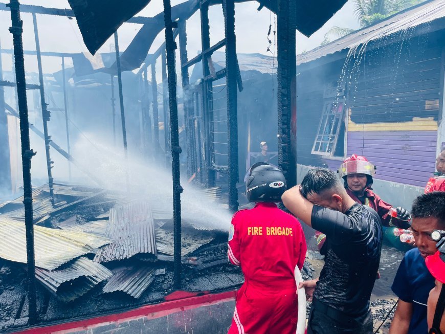 Kebakaran di Tanjung Redeb, Empat Rumah Hangus Terbakar