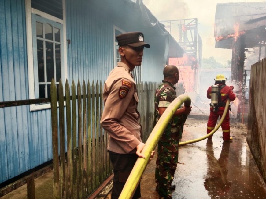 Kerugian Mencapai 1 Miliar, Kebakaran di Tanjung Redeb Disinyalir Berasal dari Tindakan Membakar Sampah