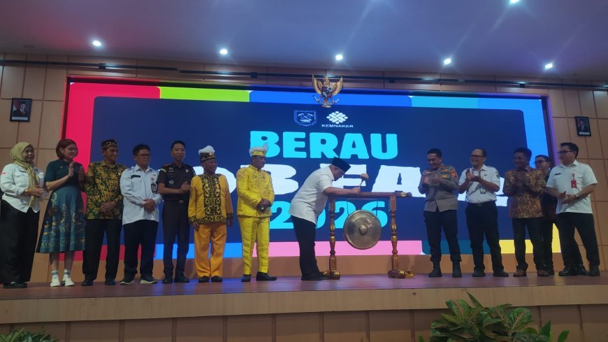Buka Job Fair 2026, Wabup Gamalis Minta Perusahaan Prioritaskan Tenaga Kerja Lokal