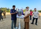 Peringati HUT Kampung Ke-99 dan HUT RI, Bupati Berau Resmi Buka Turnamen Sepak Bola Biatan Ilir