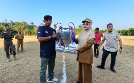 Peringati HUT Kampung Ke-99 dan HUT RI, Bupati Berau Resmi Buka Turnamen Sepak Bola Biatan Ilir