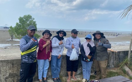 Turun Berburu Kerang Bersama Warga, Gamalis Ajak Lestarikan Budaya Pesisir Talisayan
