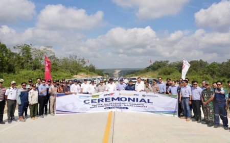 Diresmikan Gubernur Kaltim, Jalan Poros Simpang Perdau – Tepian Langsat Siap Dilintasi